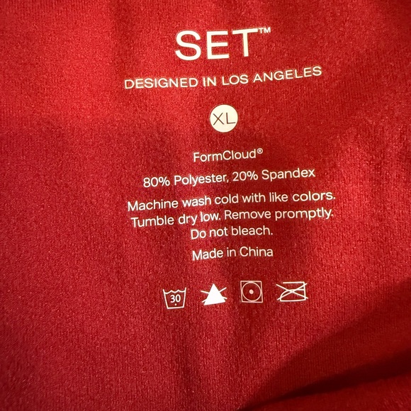 SET - Picture 2 of 3